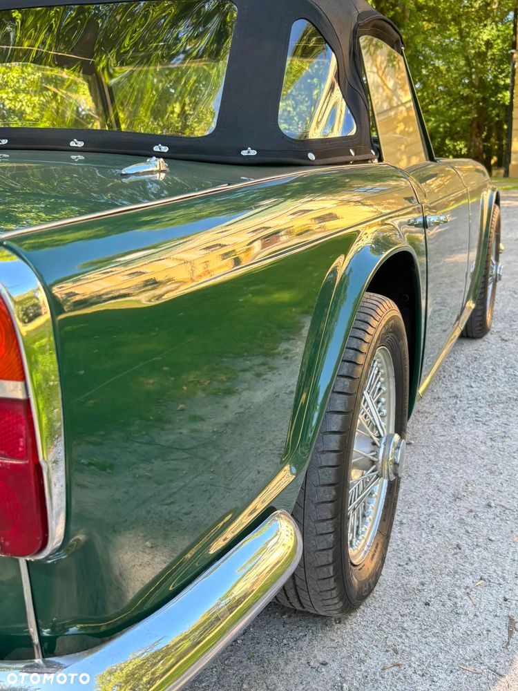 Triumph TR4 - 13