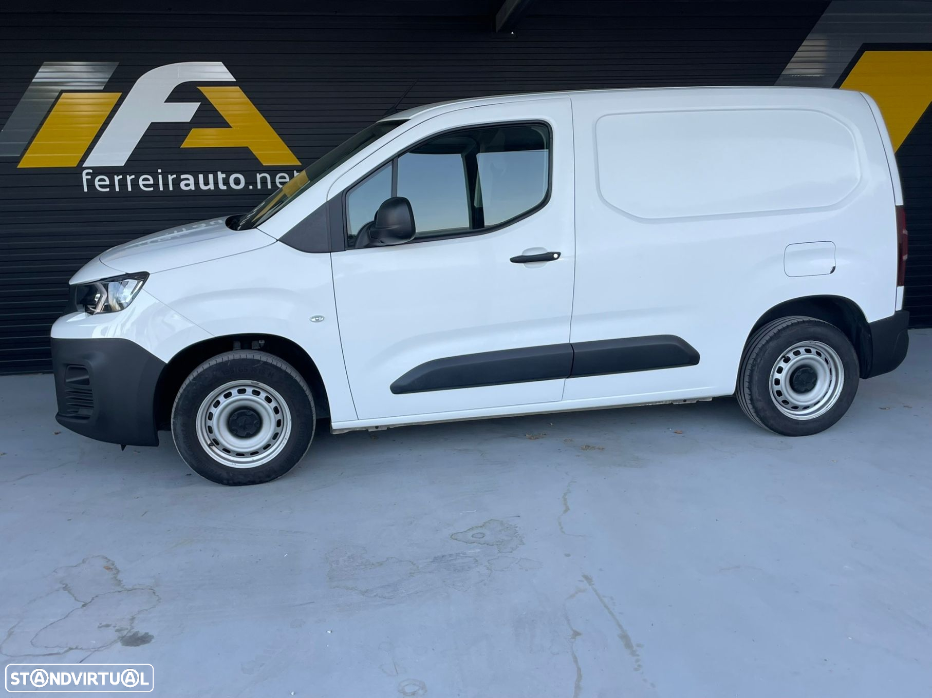 Peugeot Partner 1.5 BlueHDi Premium Standard - 4