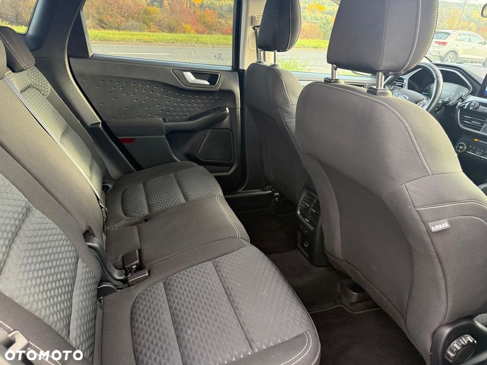 Ford Kuga - 17
