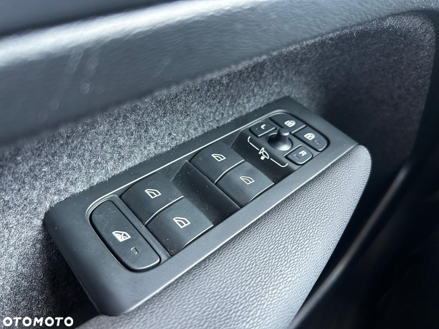 Volvo XC 40 - 22