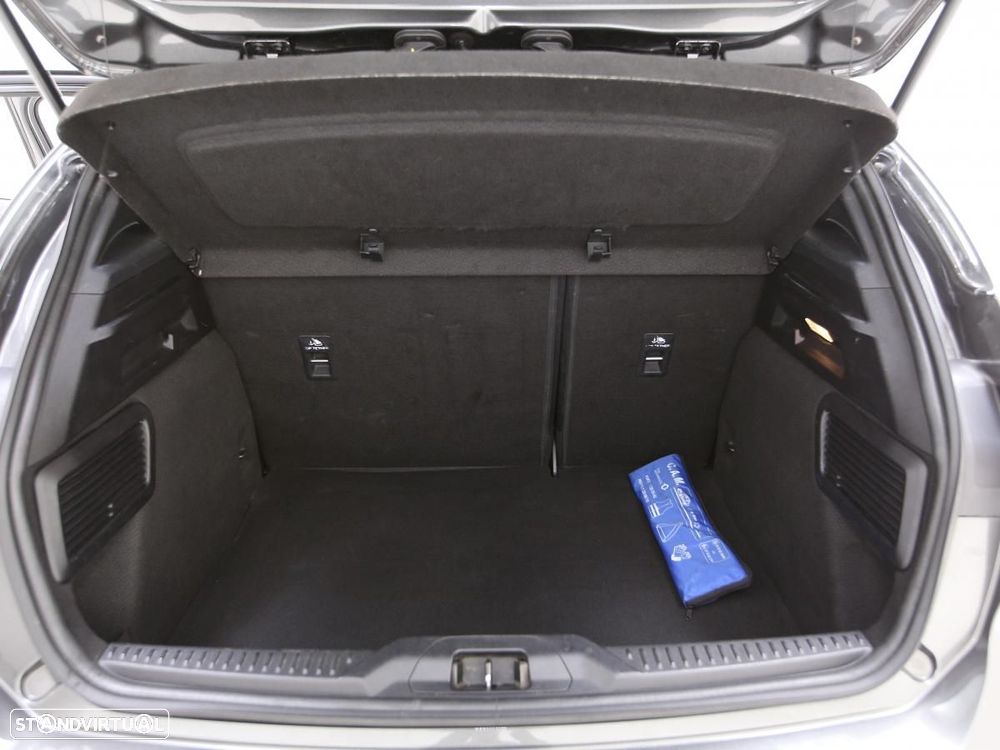 Ford Focus 1.5 TDCi EcoBlue ST-Line - 13
