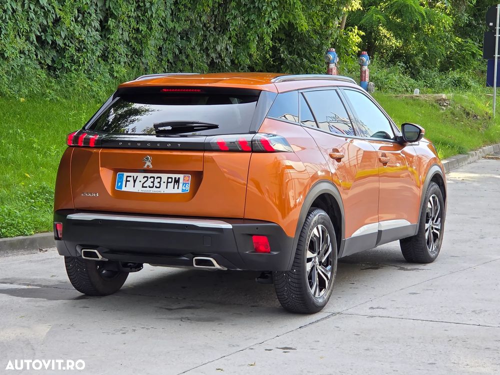 Peugeot 2008 PureTech 130 Allure Pack - 11