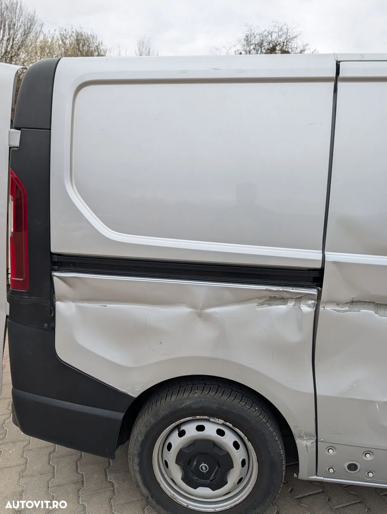 Opel Vivaro - 10
