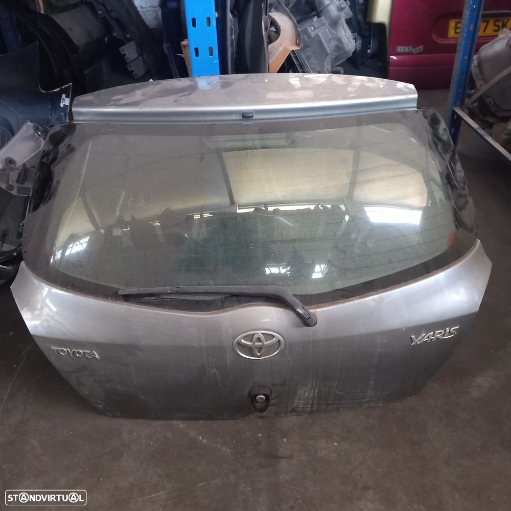 Mala toyota yaris ano 2008 - 1