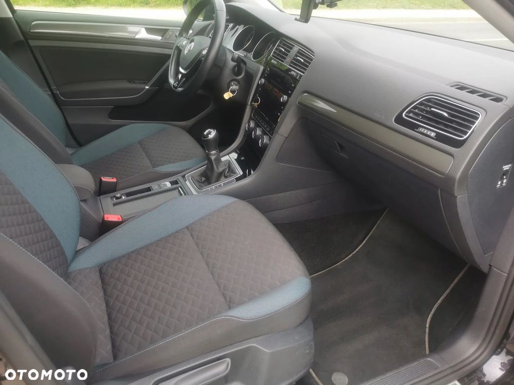 Volkswagen Golf 1.0 TSI IQ Drive - 13