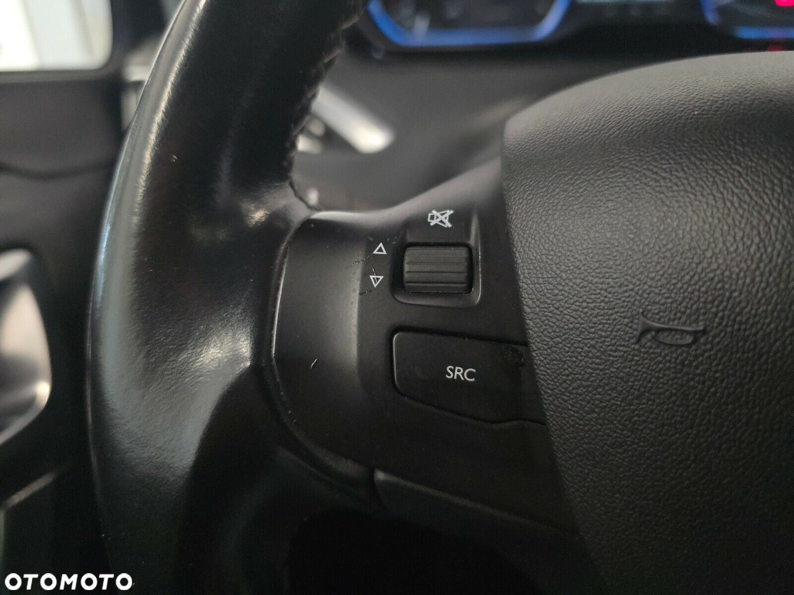 Peugeot 2008 1.2 Pure Tech GPF Allure S&S - 18