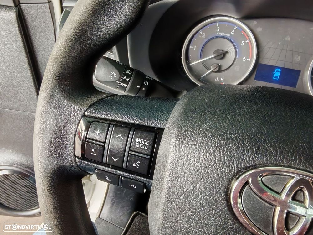 Toyota Hilux - 16