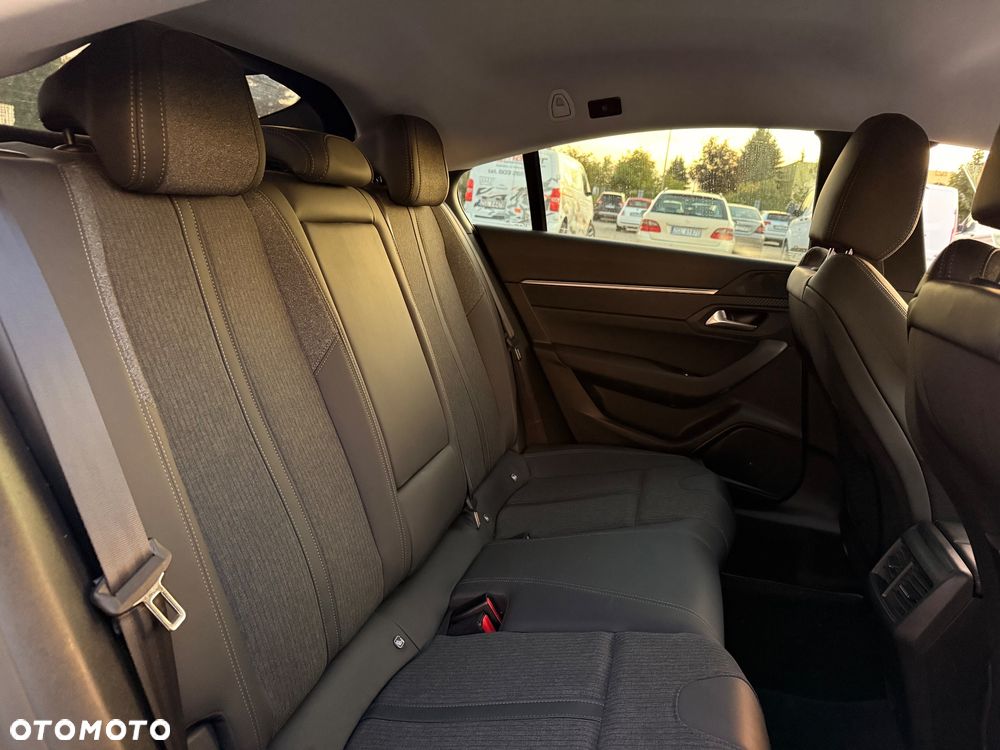 Peugeot 508 BlueHDi 130 Active Business-Paket - 34