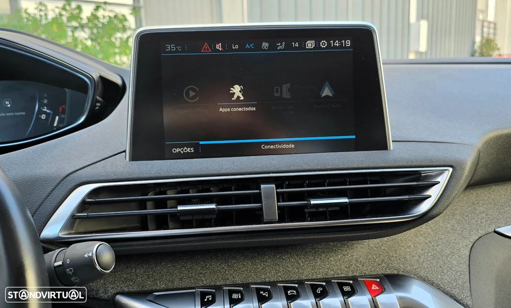 Peugeot 5008 PureTech 130 Allure — fotografia 17