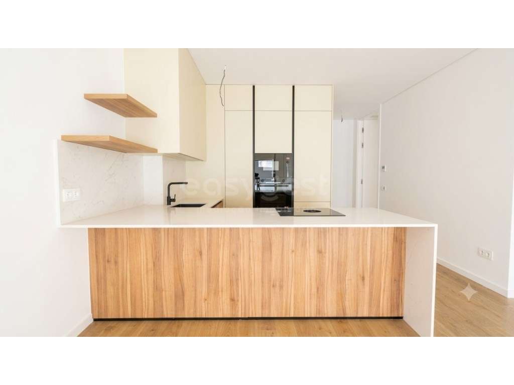 Amplo T3 com 116m² no Centro da Lourinhã - Luz, Espaço e Exclusividade - Grande imagem: 3/22