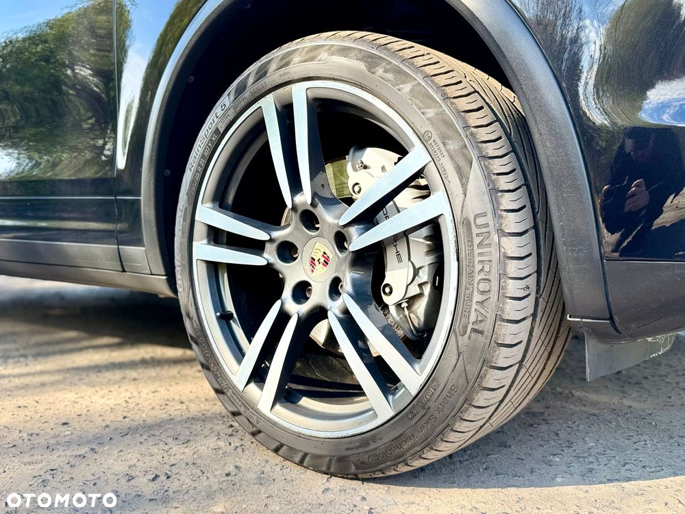 Porsche Cayenne - 8