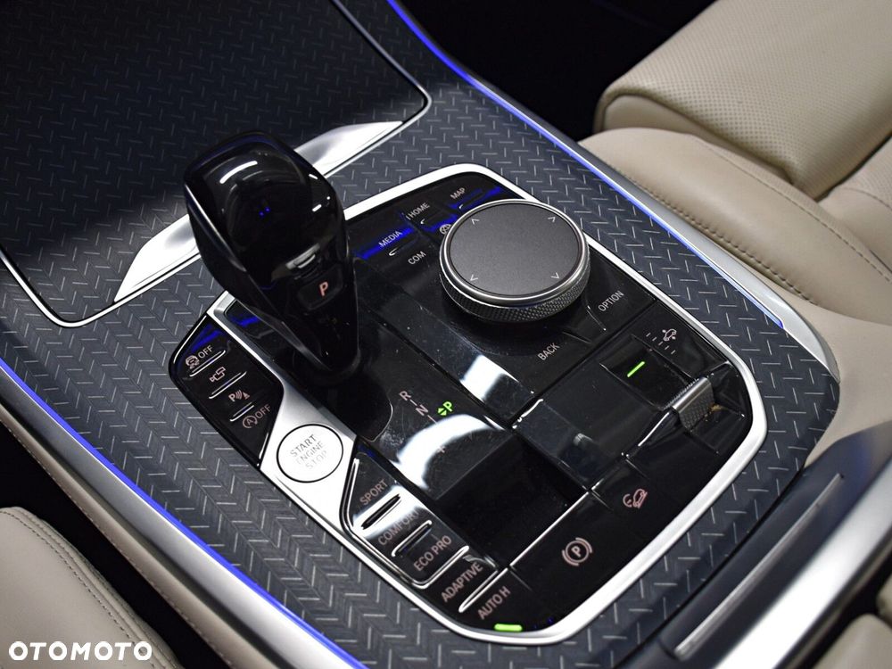 BMW X7 M50i sport - 18