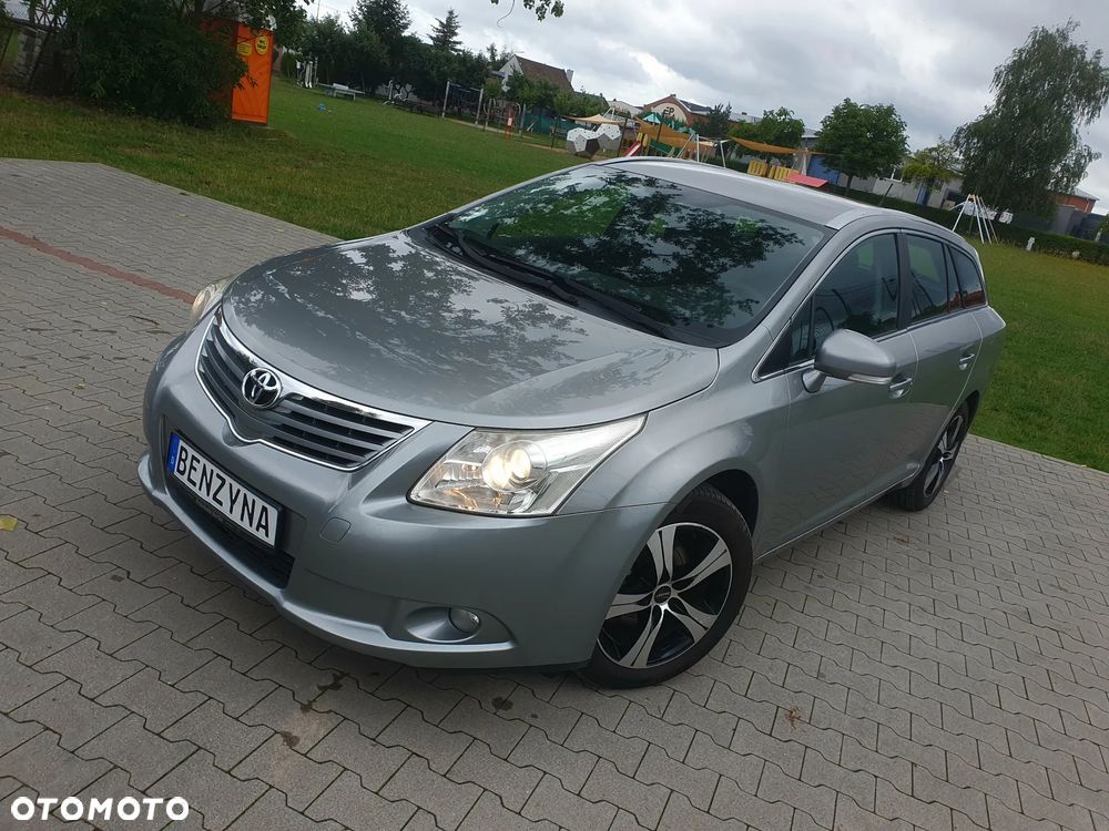 Toyota Avensis 1.8 Sol - 1