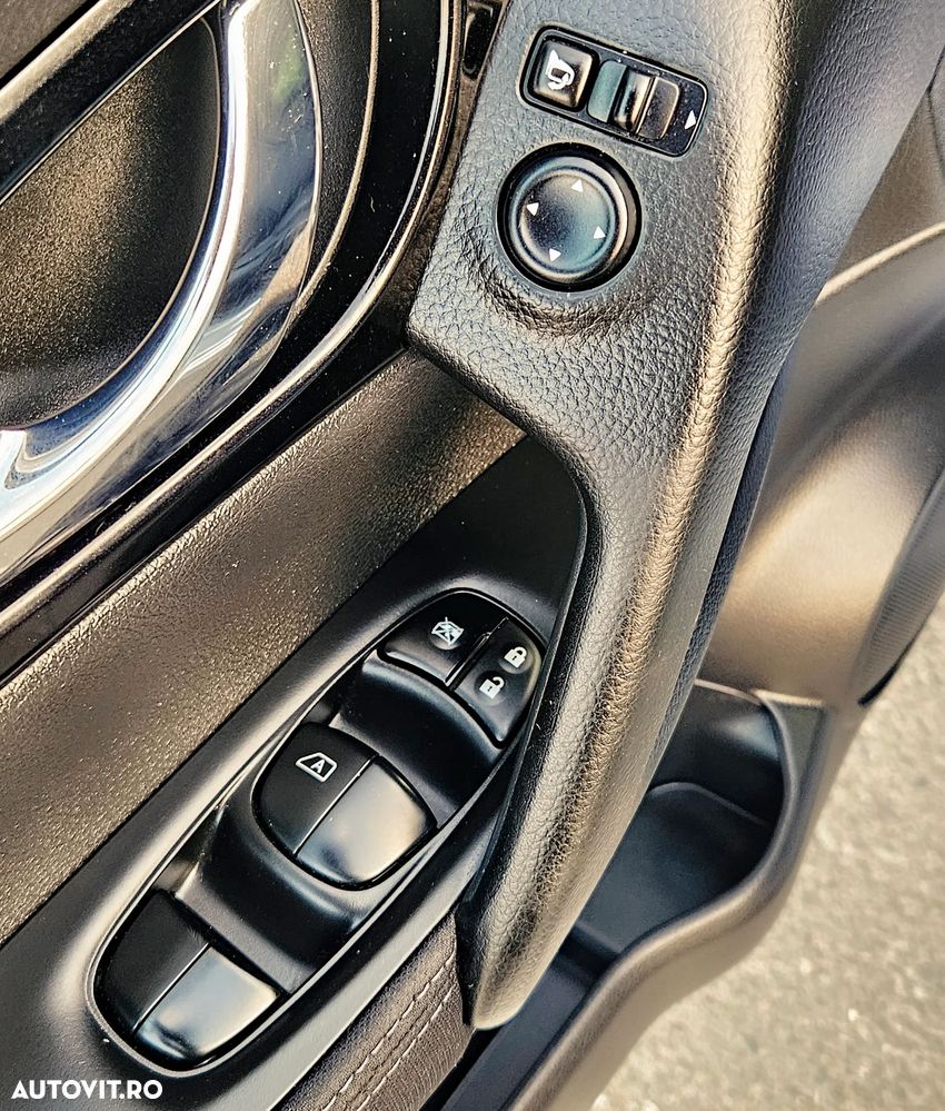 Nissan Qashqai - 10