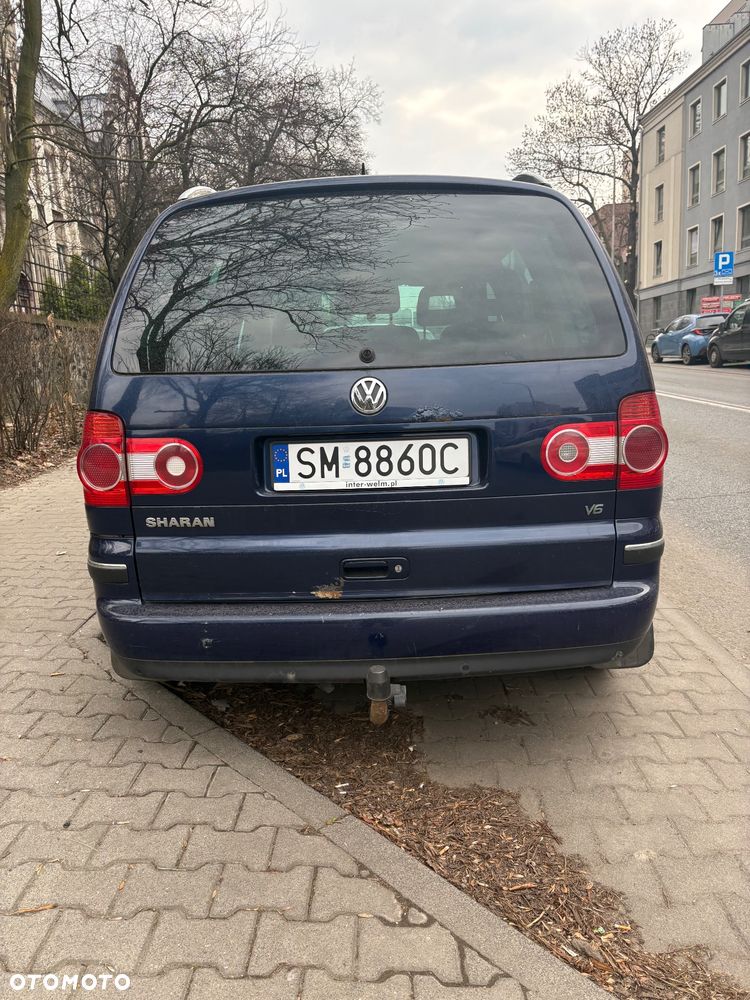 Volkswagen Sharan 2.8 V6 Highline - 4