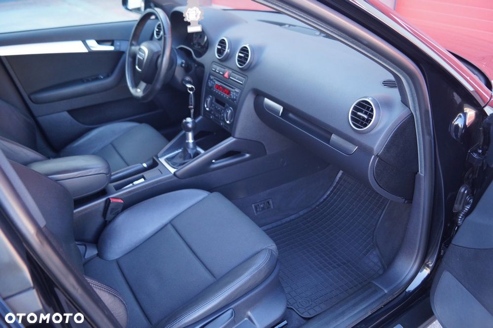 Audi A3 Sportback - 32