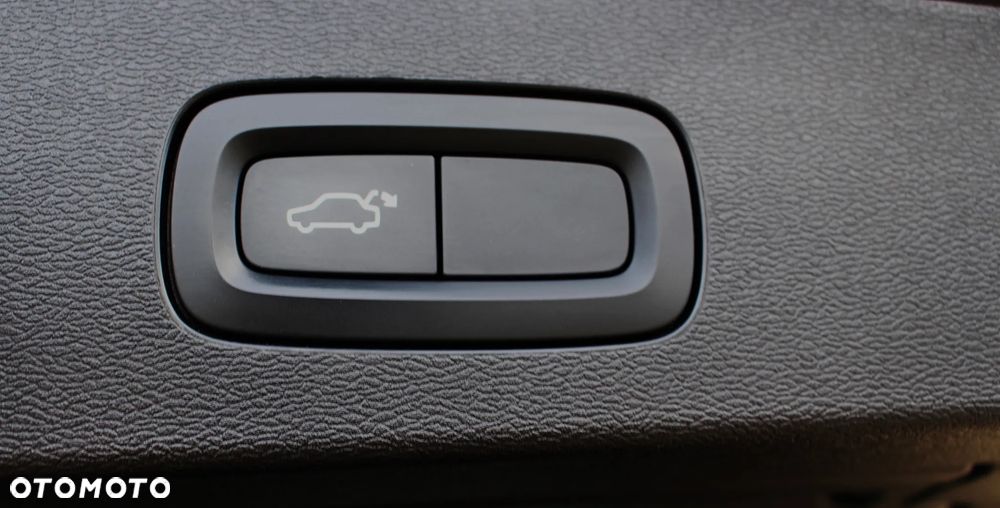 Volvo XC 60 D4 Momentum Pro - 12