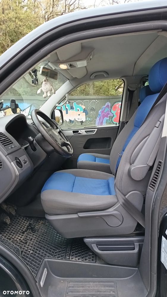 Volkswagen Multivan - 7