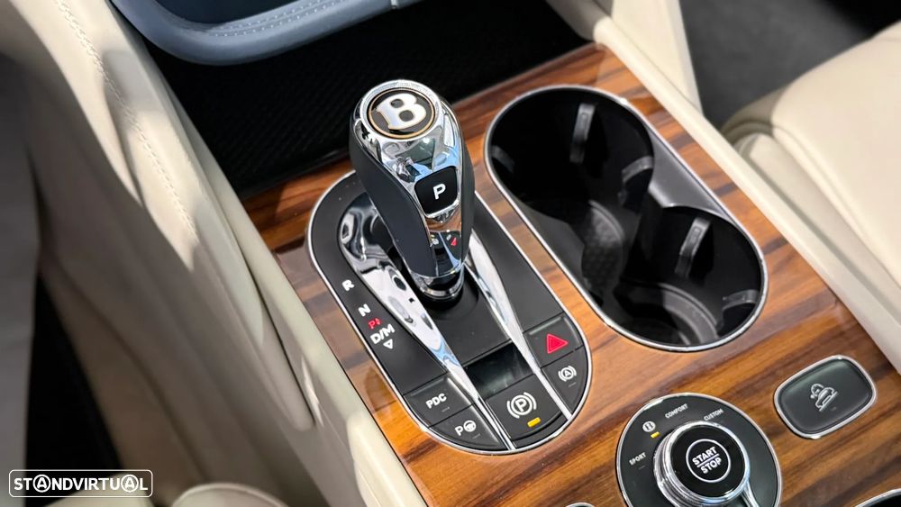 Bentley Bentayga V6 Hybrid - 32