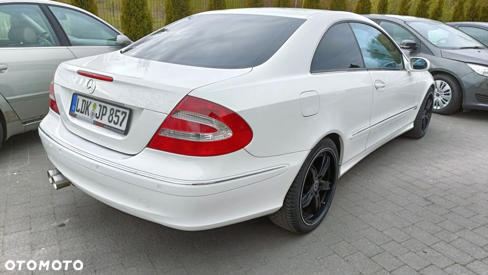 Mercedes-Benz CLK - 8