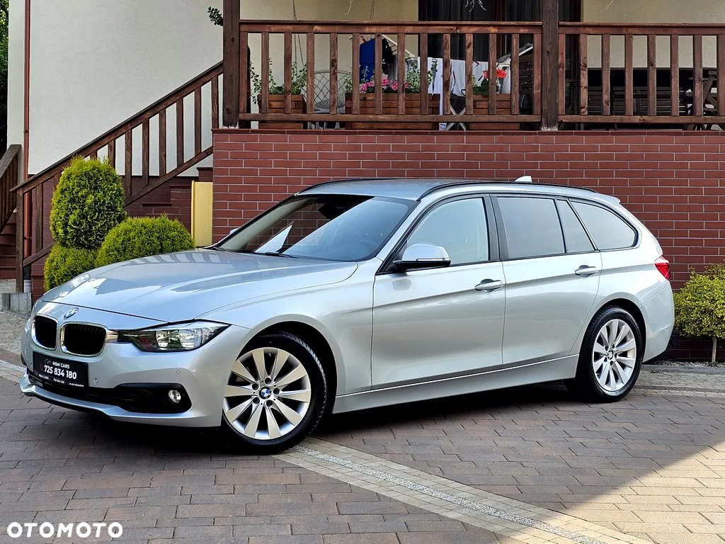BMW Seria 3 318d Touring Sport Line - 11