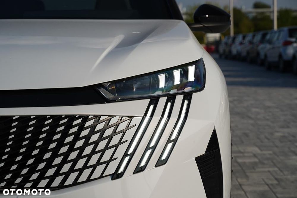 Peugeot 3008 1.2 PureTech mHEV GT E-DCS6 - 28