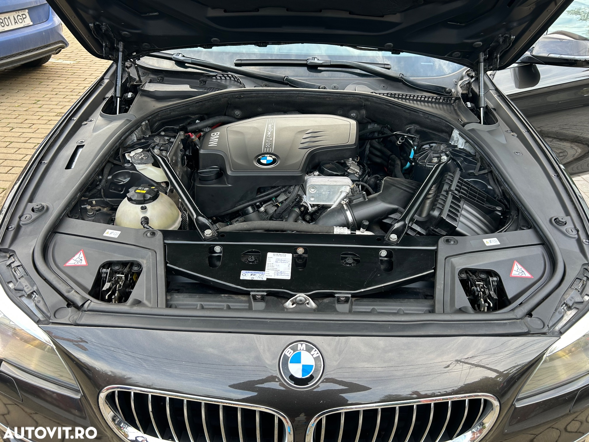 BMW Seria 5 520i Touring Aut. Luxury Line - 29
