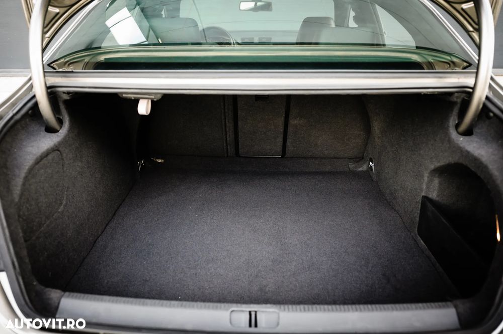 Volkswagen Passat CC 2.0 TSI DSG - 27
