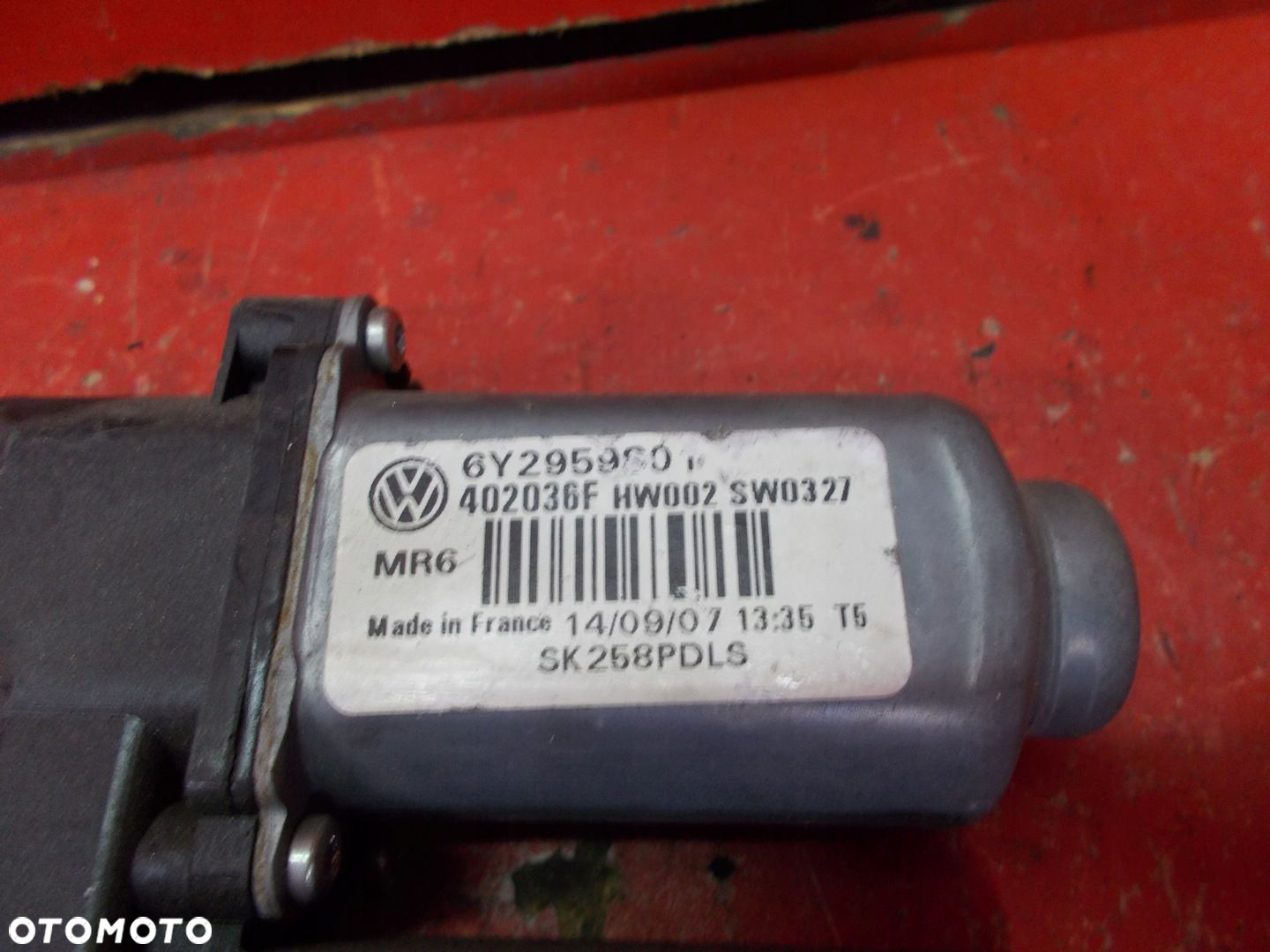 VW POLO ROOMSTER FABIA II VW T5 SILNICZEK SZYBY PRAWY MODUŁ 440778DN 07- - 2