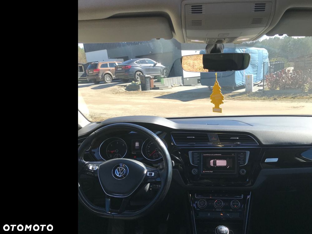 Volkswagen Touran 2.0 TDI SCR Highline - 5
