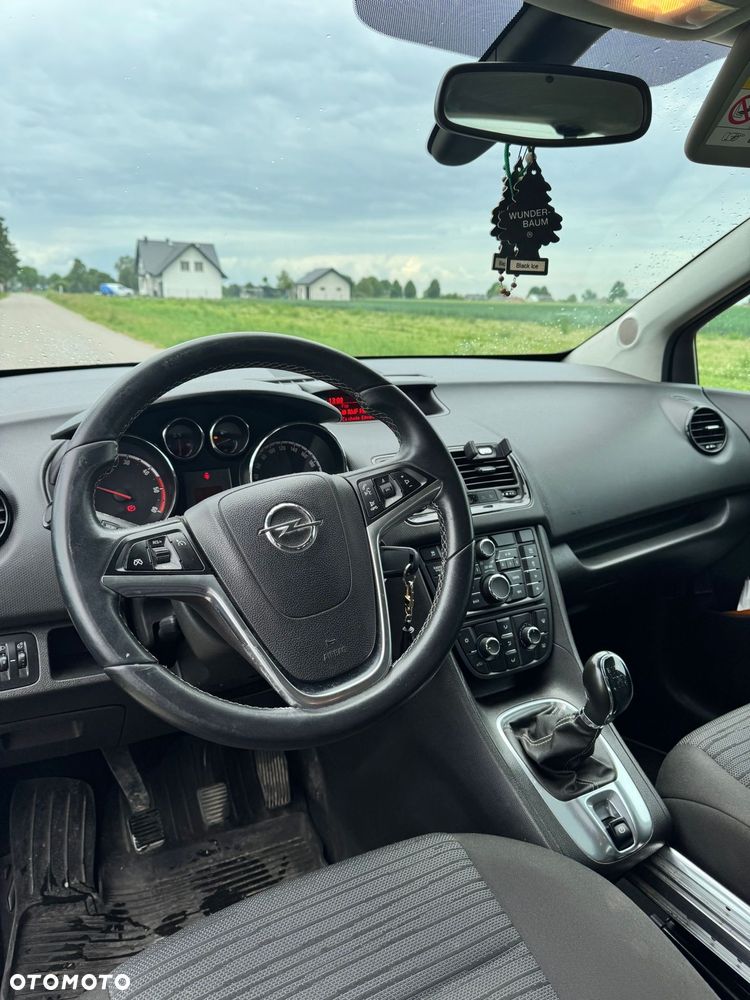 Opel Meriva - 9