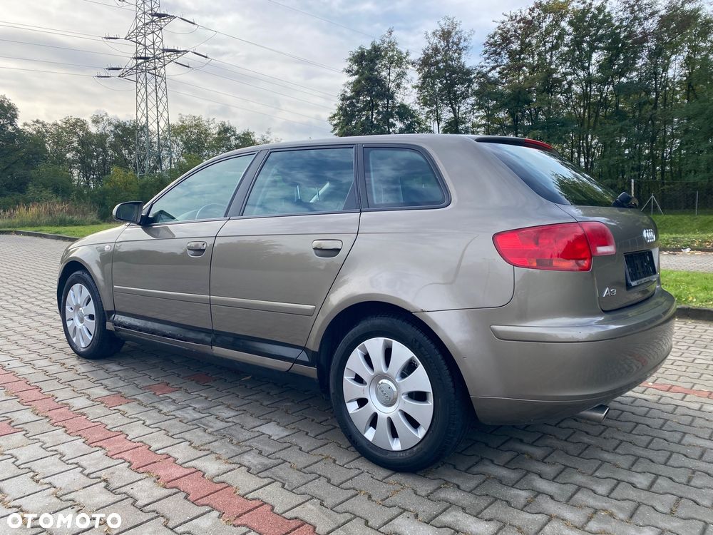 Audi A3 Sportback - 3