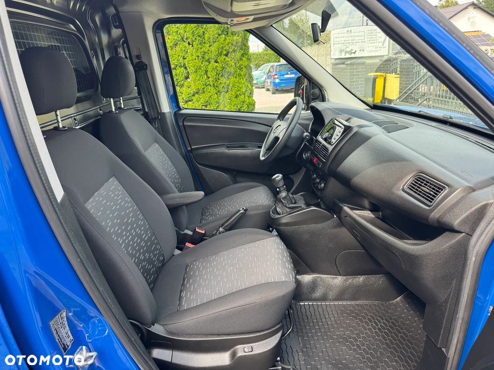 Opel Combo-D-VAN - 27