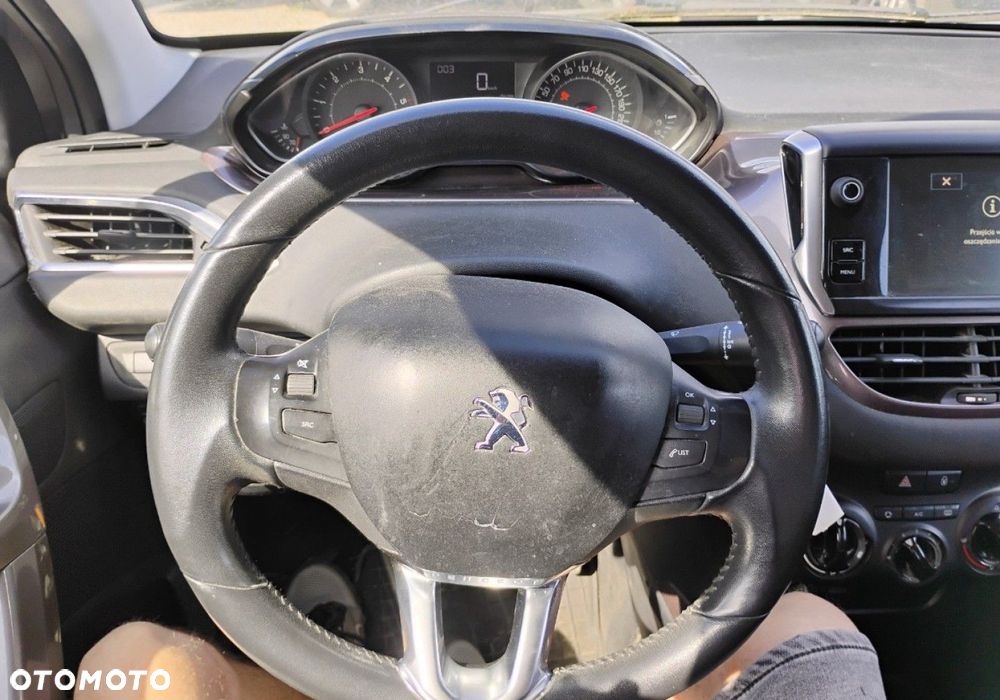Peugeot 2008 - 11