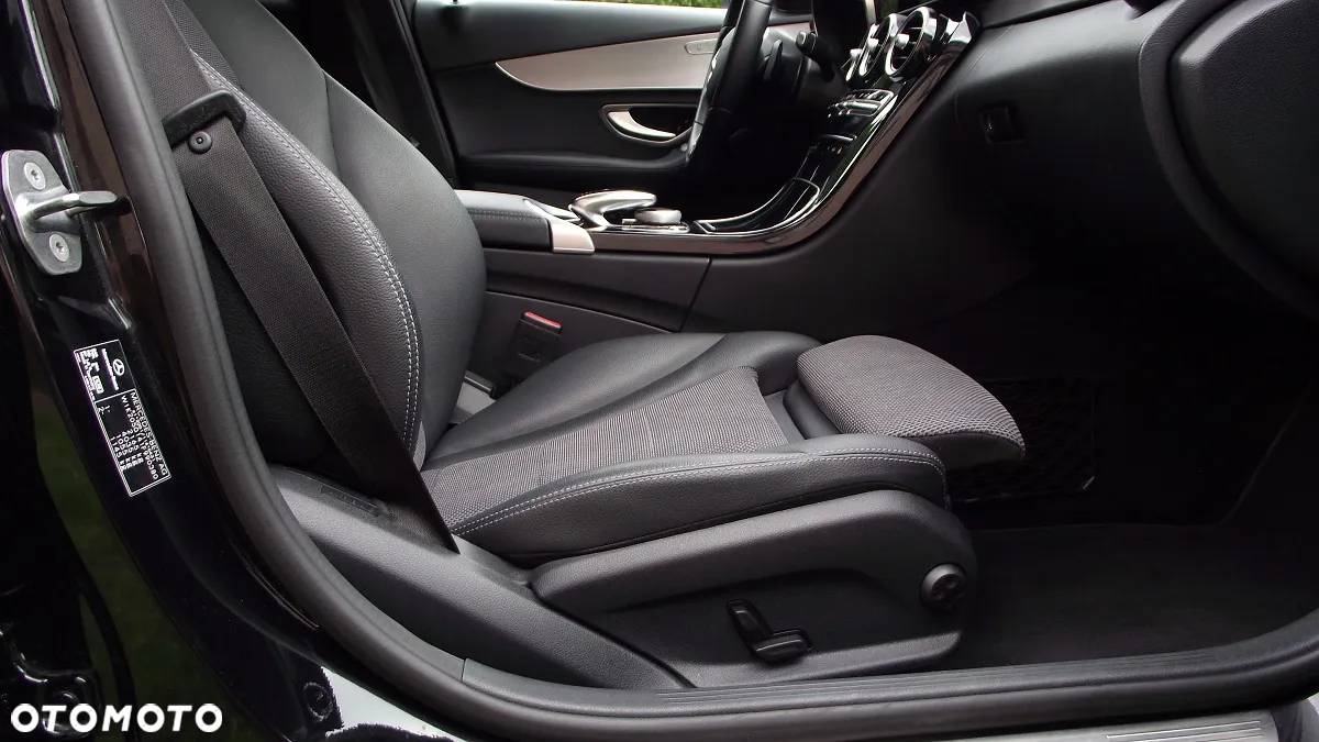 Mercedes-Benz Klasa C 220 d 9G-TRONIC Avantgarde - 22