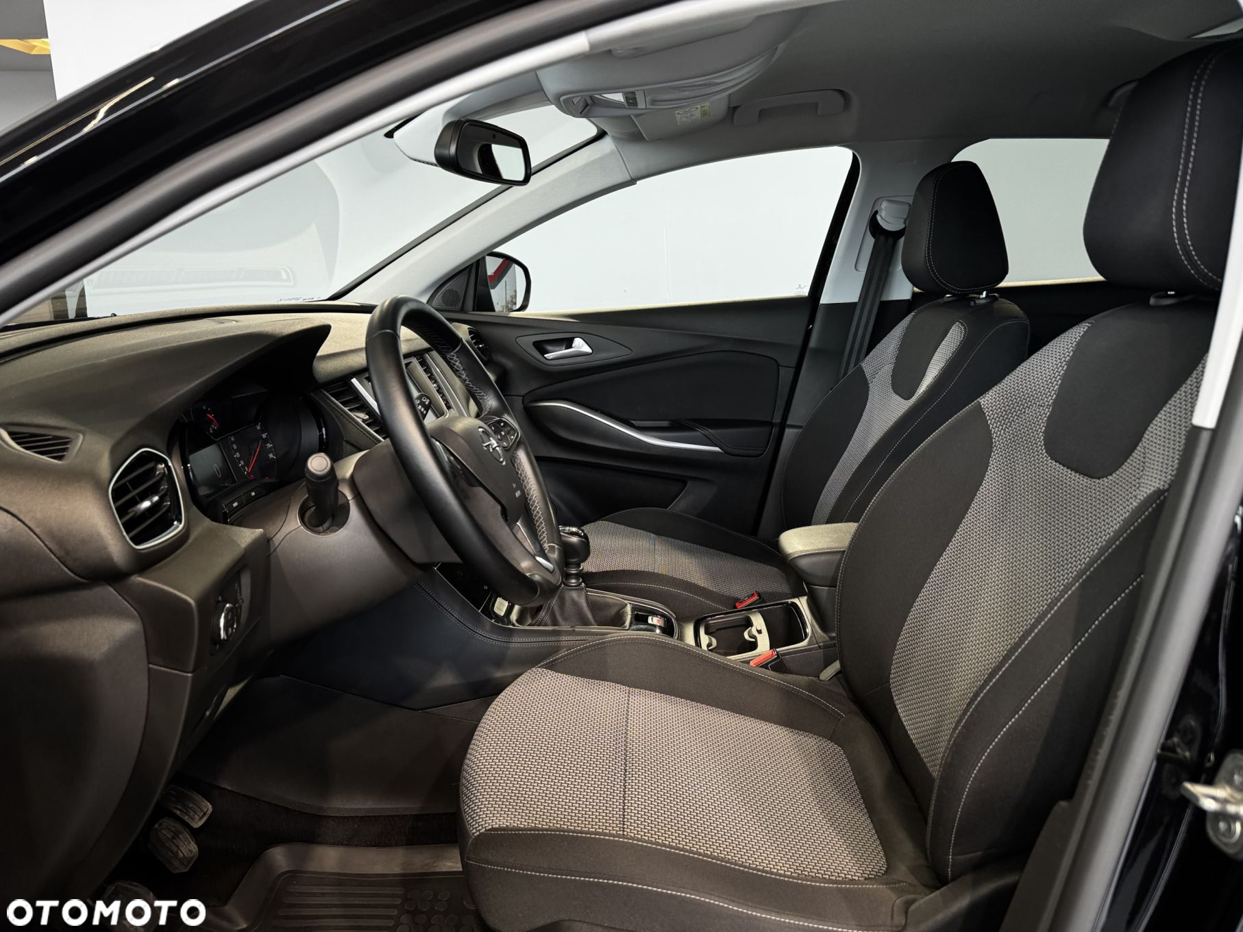 Opel Grandland X - 16