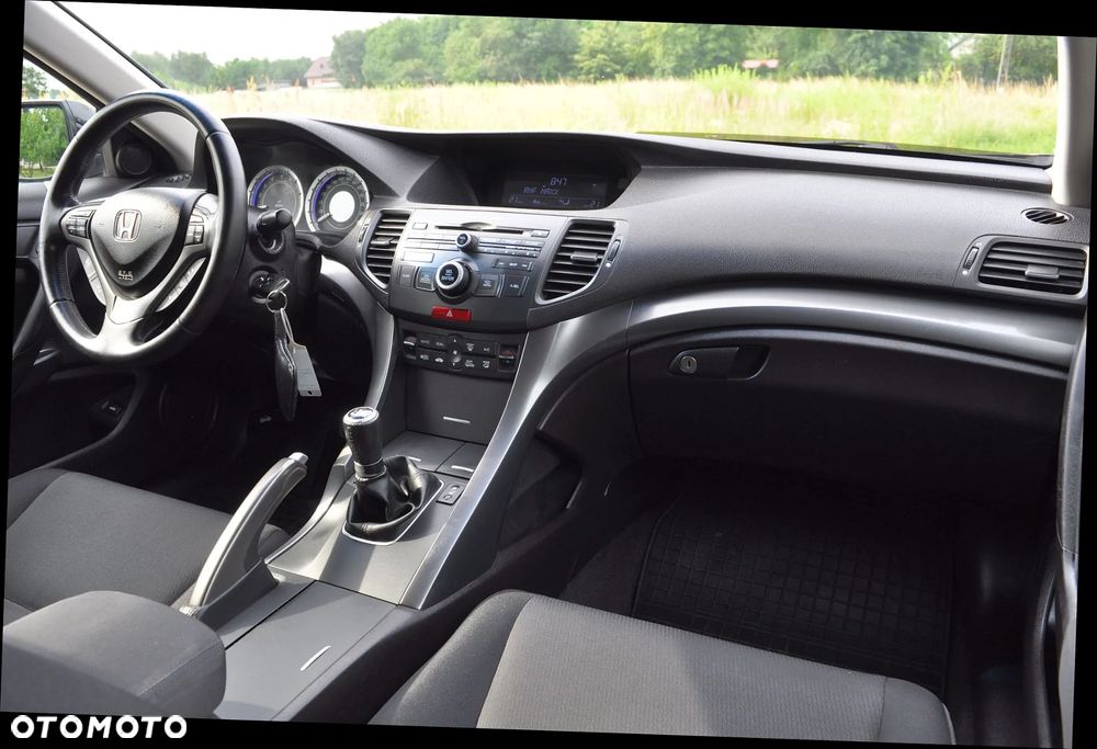 Honda Accord 2.0 Elegance 50 Jahre Edition - 26