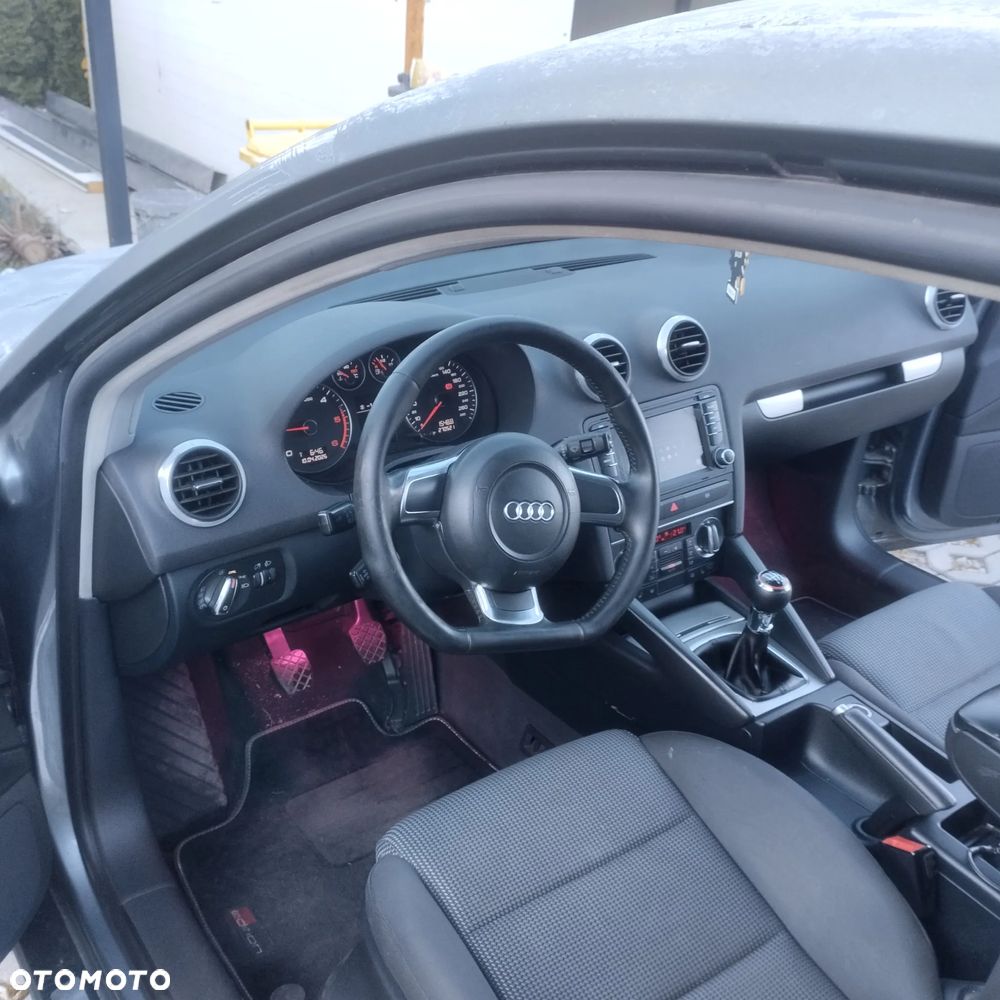 Audi A3 3-drzwiowe 1.6 TDI DPF S line Sportpaket - 8