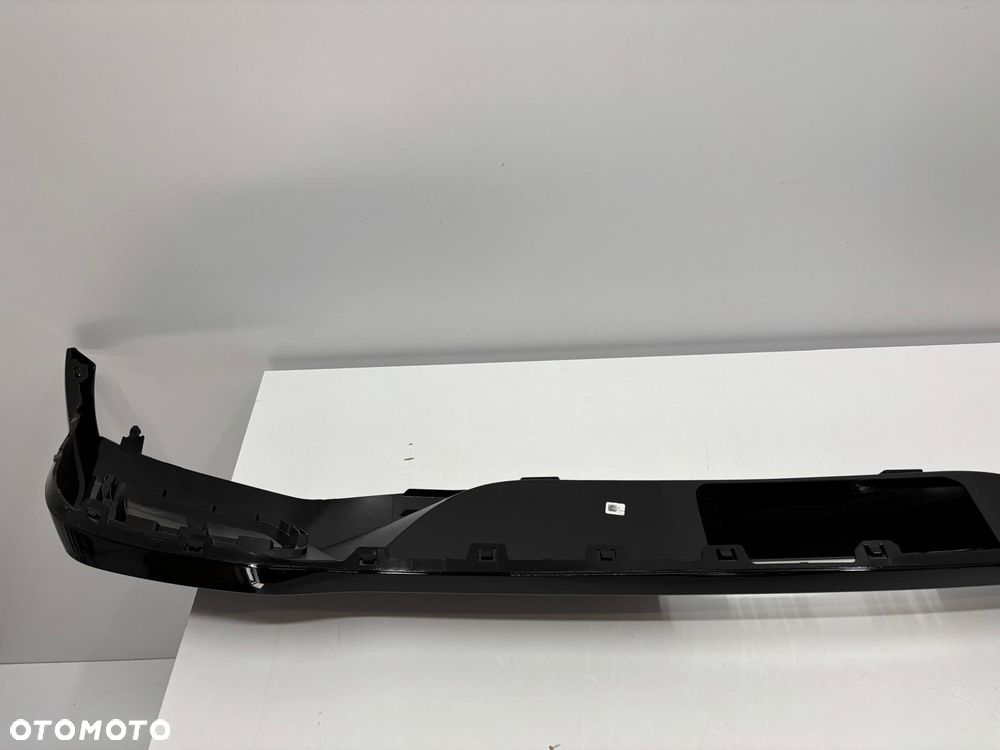 VW Volkswagen Golf VIII R-Line Dyfuzor Zderzaka Tył Tylny 5H6807568J - 5