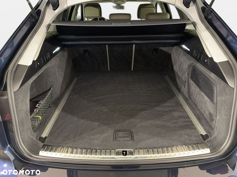 Audi A6 Avant - 16