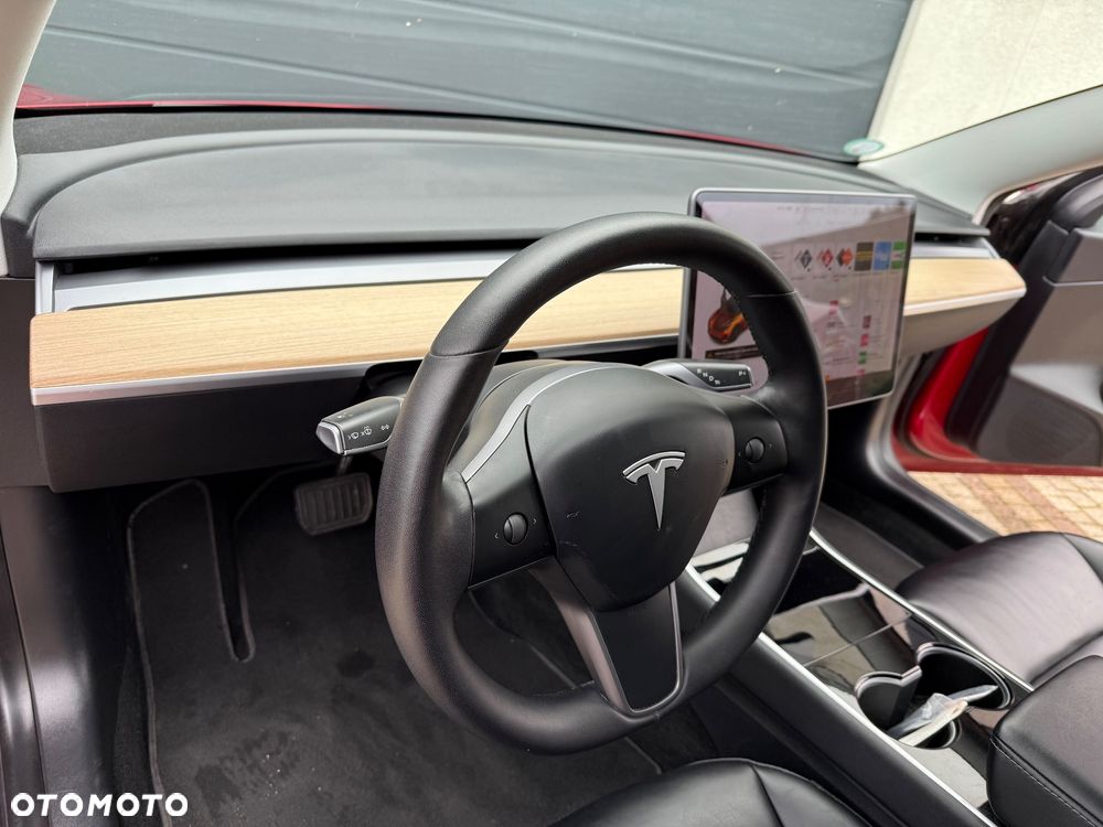 Tesla Model 3 - 30