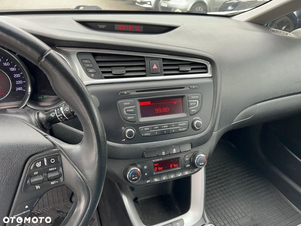 Kia Ceed 1.6 CRDi L - 17