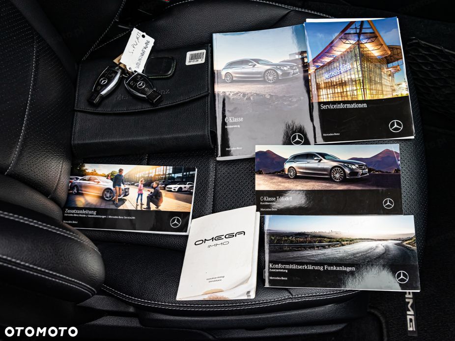 Mercedes-Benz Klasa C 300 9G-TRONIC - 32