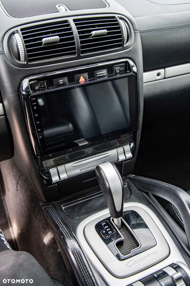 Porsche Cayenne Turbo - 18