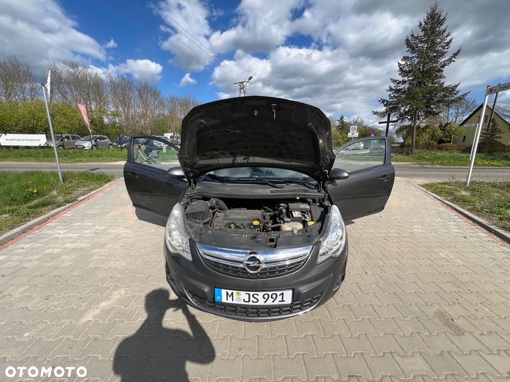 Opel Corsa 1.4 16V Active - 19