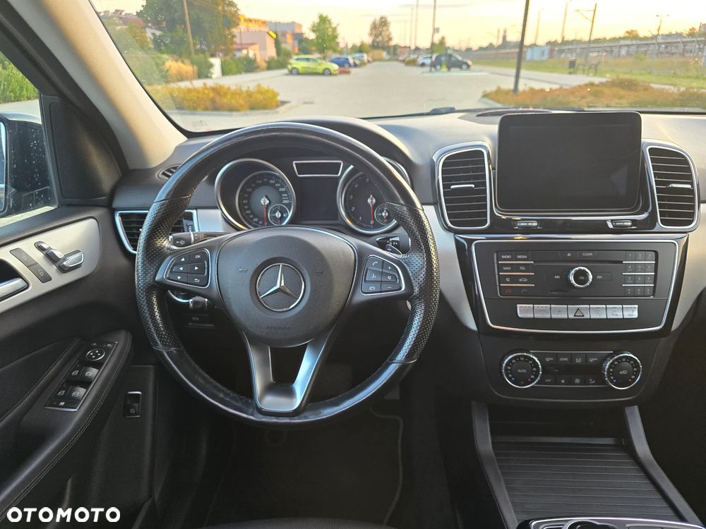 Mercedes-Benz GLE 400 4Matic 7G-TRONIC Exclusive - 23