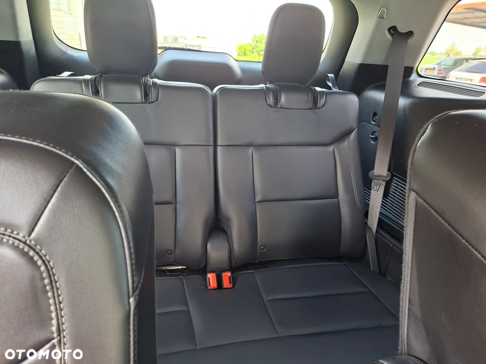 Ford Explorer - 16
