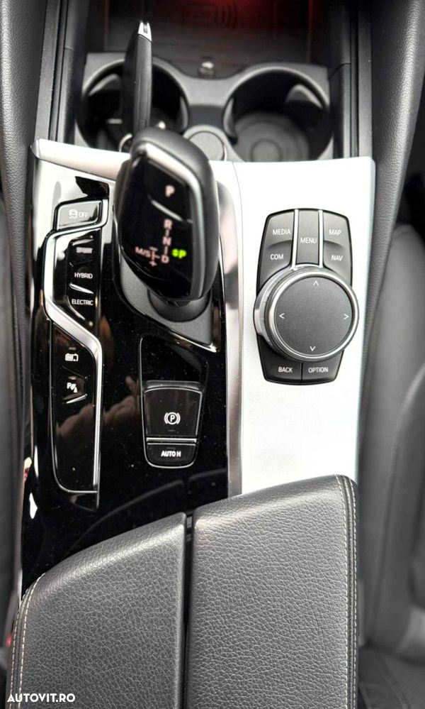 BMW Seria 5 530e AT PHEV - 31