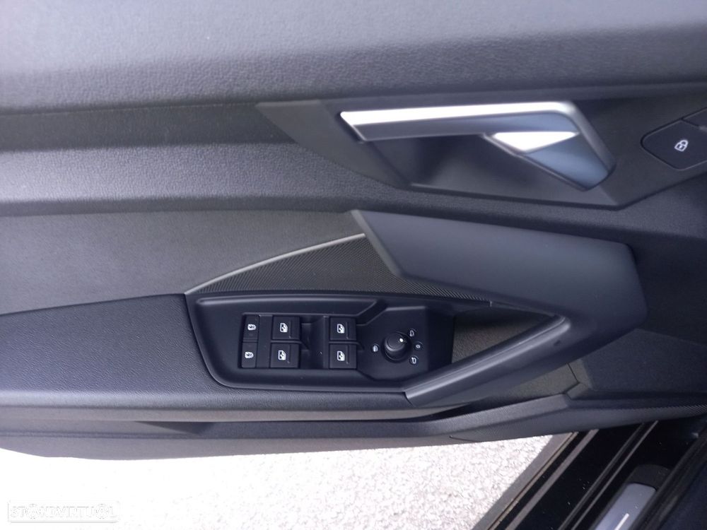 Audi A3 Limousine 30 TFSI Advanced S tronic - 12