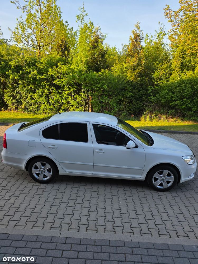 Skoda Octavia 1.6 Elegance - 12